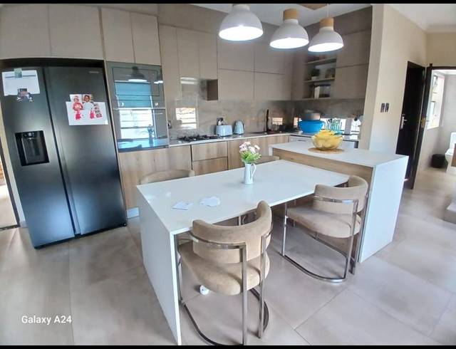 3 BEDROOM TOWNHOUSE FOR SALE IN MEYERSDAL